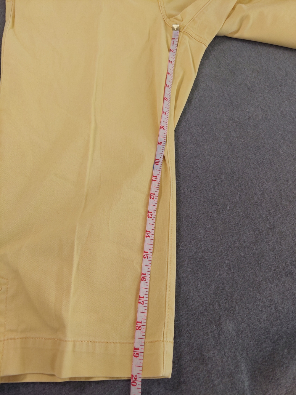 Dockers Women's Yellow Capri Crop Pants Size 12 Button Hem Pastel Chino Summer - Picture 4 of 11